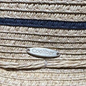 Coolibar Natural Straw hat with Black Accent